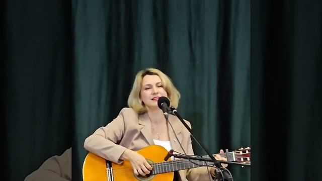 Белой акации гроздья душистые - исполняет Агния Кирова смотреть онлайн