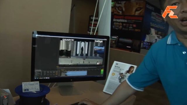 Dual Thunderbolt stress test demo on single Gigabyte motherboard - Computex 2012 смотреть онлайн