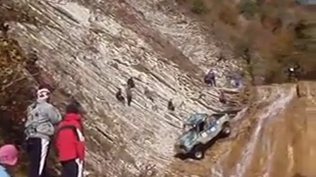 Водопад "Девичьи слёзы" "ПИЛИГРИМ-ТРОФИ 2011" г.Геленджик смотреть онлайн