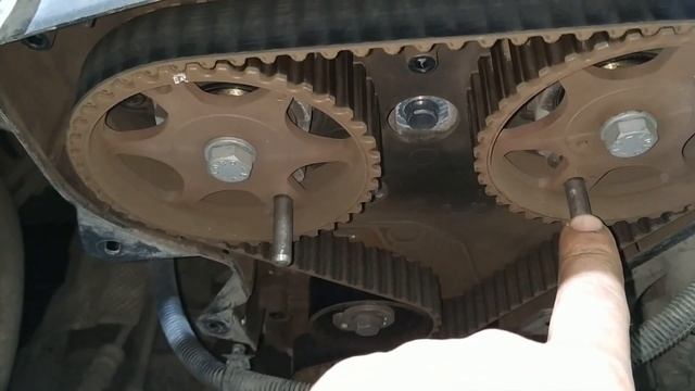 Замена ремня ГРМ и помпы Citroen С4. Двигатель TU5JP4