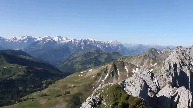 Vue panoramique depuis la Wandflue ( 2100 m. ) смотреть онлайн