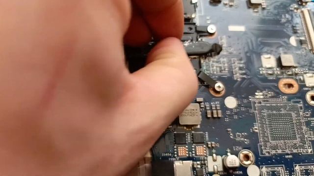 Меняем термопасту на оригинальный припой от Intel !!! +2 градуса !!! смотреть онлайн