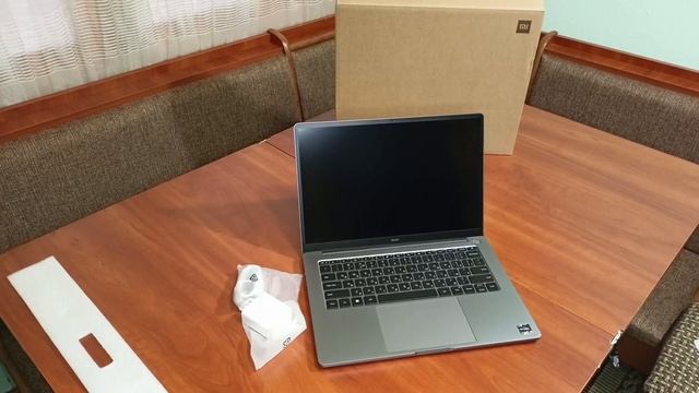 Розпаковка Xiaomi RedmiBook Pro 14 R5/16G/512G/W11 (JYU4399CN) ноутбук огляд смотреть онлайн