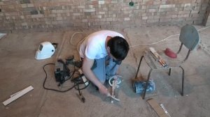 Почему штукатурная станция кидает жижу???