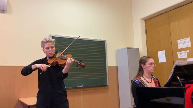 F.A. Hoffmeister - Viola Concerto, 2&3 Movements.