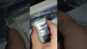 Чистка шлейфа LVDS ластиком (скорая помощь), матрица LG