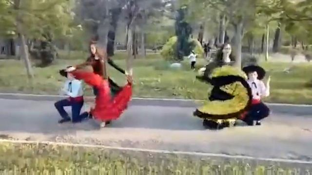 Испанский танец. В школе не оценили. смотреть онлайн