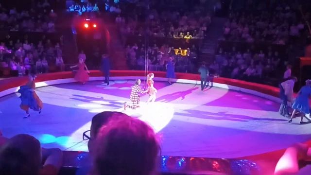 Город Пермь. Пермский Государственный Цирк. Примьера. Цирковое Шоу "ЭПОХИ". Часть 7. смотреть онлайн