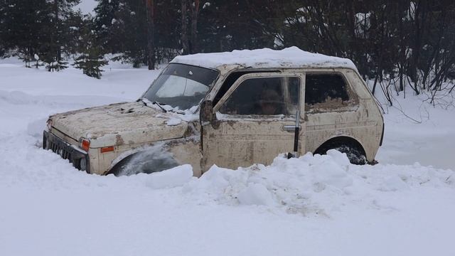 Lada Niva на Forvard Safari 500. Нива на 33 колесах смотреть онлайн