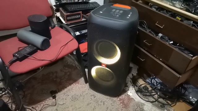 BT Speaker JBL Partybox 310 being loud смотреть онлайн