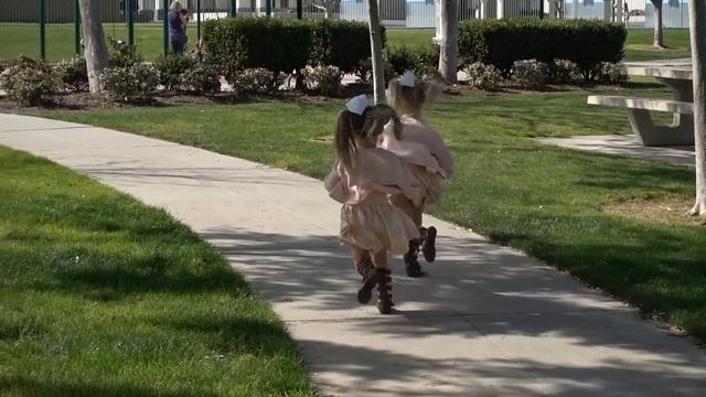 EVERLEIGH FINDS HER LONG LOST TWIN!!! смотреть онлайн