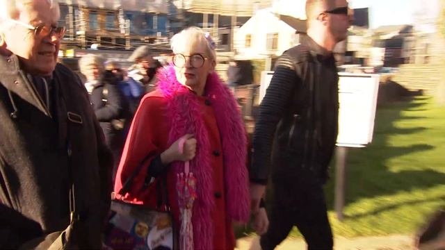 'A dear friend and true legend' Mourners gather for funeral of Hi-De-Hi! actress Ruth Madoc смотреть онлайн