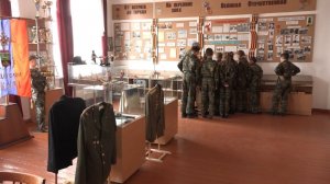 Музей "Служивые люди" в кадетской школе Бийска ("Будни", 31.05.23г., Бийское телевидение)