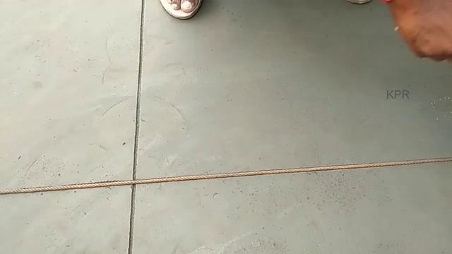 Amazing worker using only Cement and sand to Rendering Flooring with Thread Tile shaped Design смотреть онлайн