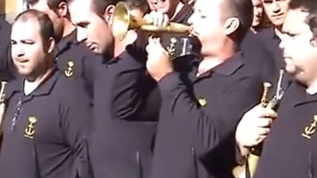 Dani de Baza - Corneta Española! смотреть онлайн