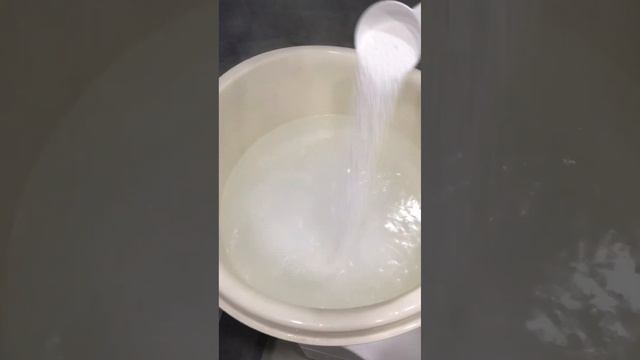 Выведение пятен с цветных вещей смотреть онлайн