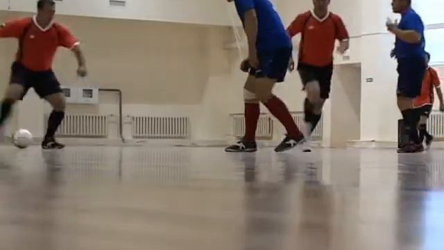 В футбол играют настоящие мужчины