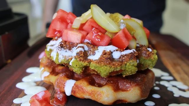 6 Unique Meals Using a Waffle Maker смотреть онлайн
