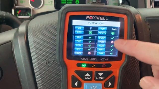 FOXWELL NT301 OBD2 Scanner Live Data Professional Mechanic OBDII Diagnostic Code Reader Tool Review смотреть онлайн