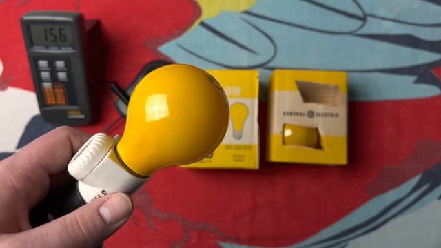 GE 25watt Ceramic Yellow Incandescent Light Bulbs смотреть онлайн