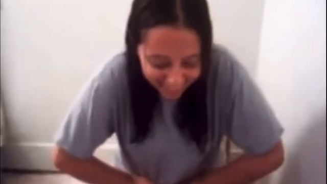 Girl pooping on toilet #16 смотреть онлайн