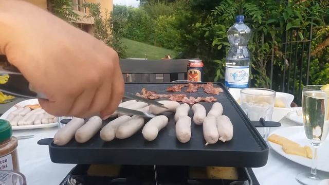 Raclette in Swiss. Раклет по Швейцарски! Приготовление раклет на раклетнице. смотреть онлайн
