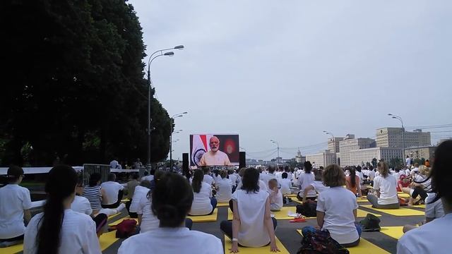 Приветственное слов Премьер министра Индии Нарендры Моди ко Дню Йоги , 21 июня 2106 года смотреть онлайн