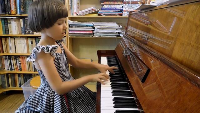 Марианна Лемешкина, 6 лет. А.Хачатурян "Андантино" смотреть онлайн