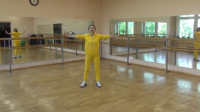 Утренняя зарядка с Оксаной // ЦДТ "Ново-Переделкино" смотреть онлайн
