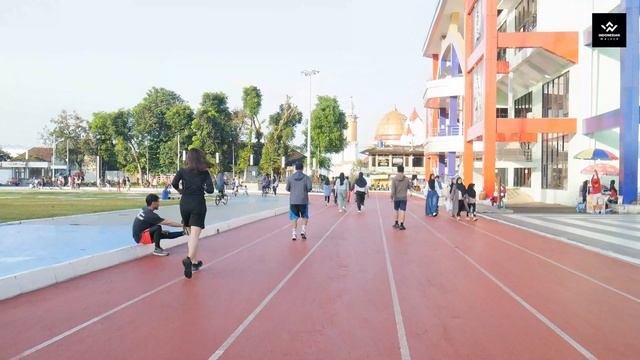 4K | Walking on Sunrise in Lapang Merdeka Sukabumi | Ambience | Sukabumi - West Java - Indonesia смотреть онлайн