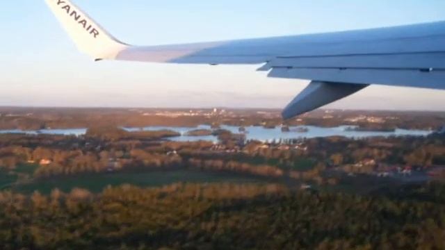 Takeoff Smaland airport Växjö to Düsseldorf Weeze Ryanair смотреть онлайн