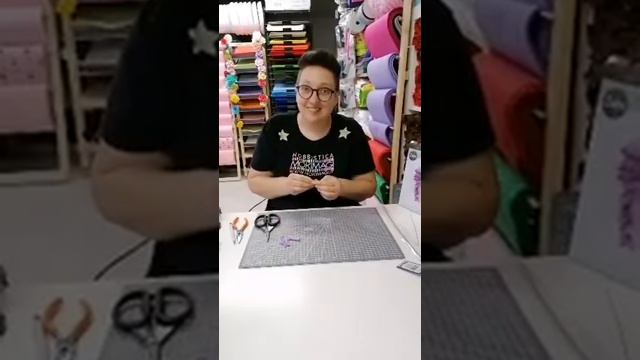 Fustella glicine Sizzix tutorial fustella 664391 fiore in pannolenci e gomma Eva 2mm fommy 2mm смотреть онлайн