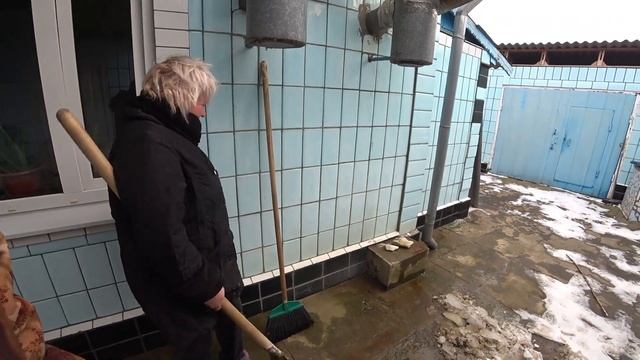 И снится мне трава у дома.