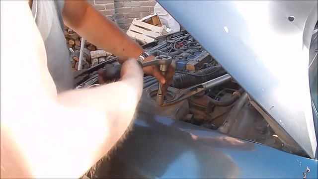 замена опорных подшибникав на авто Toyota Celica T16 смотреть онлайн