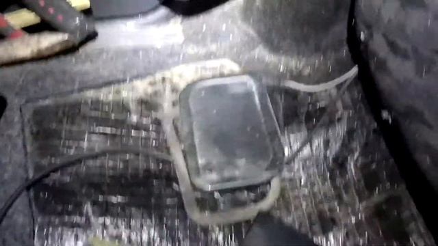 Заливает свечи ВАЗ 2108-2115 причина проста, двигатель не запускался часть вторая смотреть онлайн