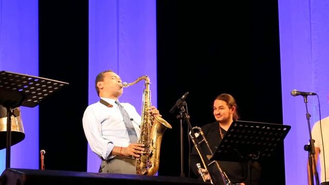 Hernan Jay Rodriguez (саксофон, США) смотреть онлайн