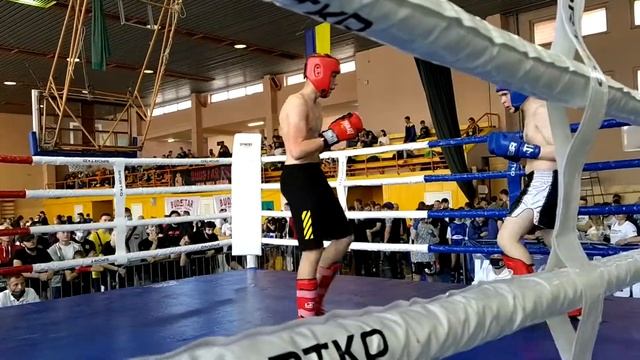 Деркач Виталий, Киев, Лоу Кик.