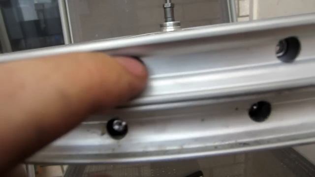 How to Rebuild a Bicycle Wheel with a New Rim смотреть онлайн
