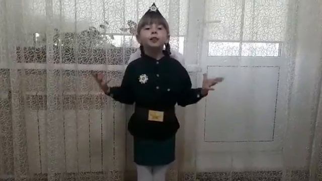 Савина Екатерина 8 лет. Стихотворение ко Дню победу "Пусть будет Мир" смотреть онлайн