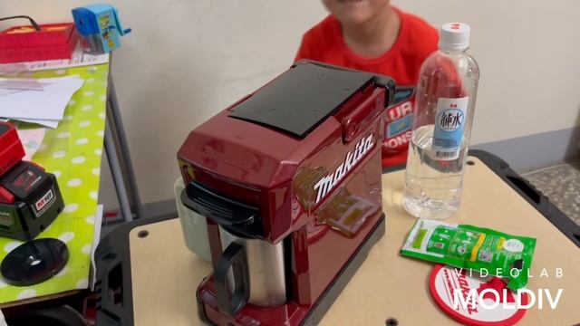 Makita DCM501 咖啡機 смотреть онлайн