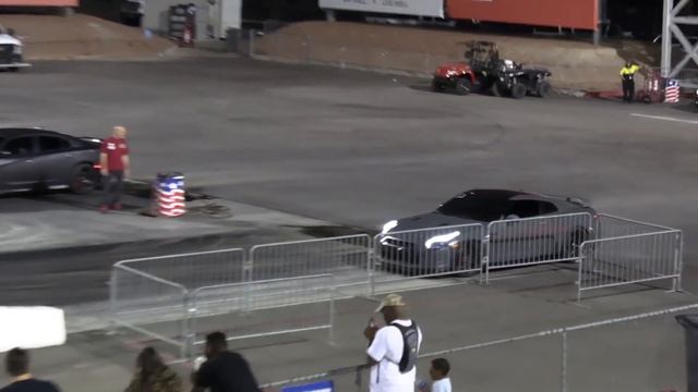 Hellcat vs Nissan GT-R -drag racing #nissangtr #hellcat #fastcars #dragracing смотреть онлайн