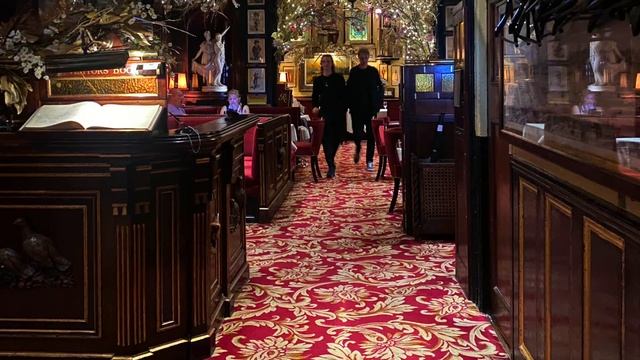 Spectre Location - Rules Restaurant London смотреть онлайн