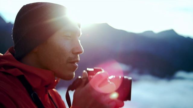 Chris Burkard Photographs Landscapes with Adobe Lightroom смотреть онлайн