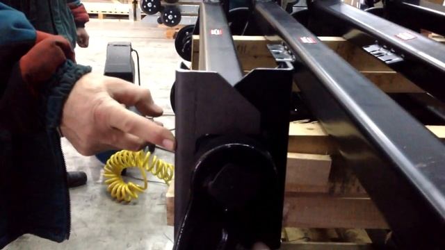 БЕЗ ПОСАДКИ ось для прицепа. Готовим к выпуску ателье прицепов смотреть онлайн