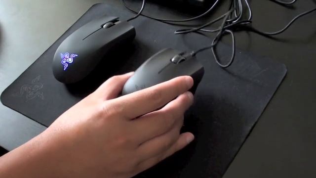 Razer Abyssus vs Orochi, mini-review for Mac OSX and Starcraft 2 insight MBP 15" смотреть онлайн