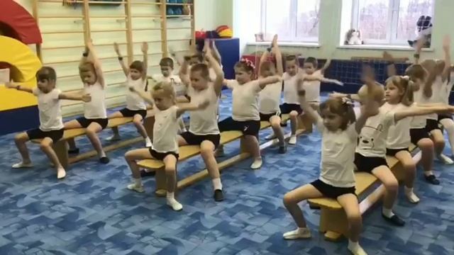 Утренняя зарядка. в садике. смотреть онлайн