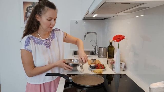 Веганские банановые панкейки на полбяной муке смотреть онлайн