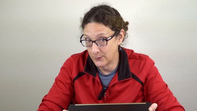5 Minutes on Tech: Everything You Need to Know about USB-C and Thunderbolt 3 смотреть онлайн