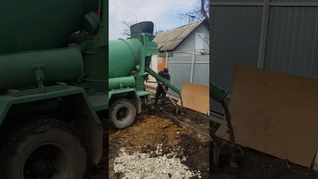 Бетономешалка 1,7 куба"Малыш",везде проедет!!! смотреть онлайн