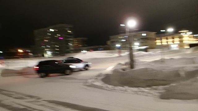 Норильск. ул. Ленинградская. Не большая прогулка и аномально тёплая погода. 2023.02.11. смотреть онлайн